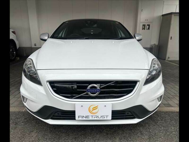 V40