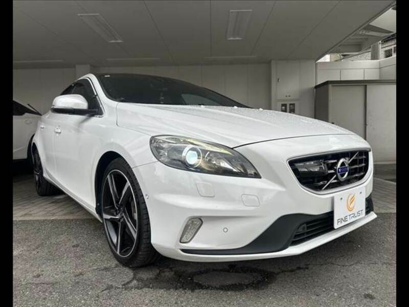 V40