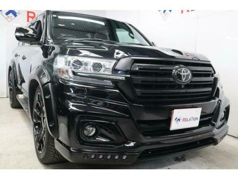 TOYOTA LAND CRUISER