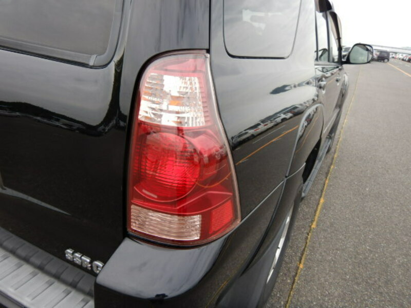 HILUX SURF-28