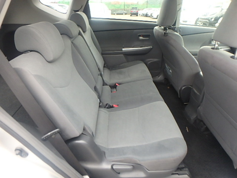PRIUS ALPHA