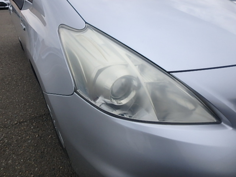 PRIUS ALPHA