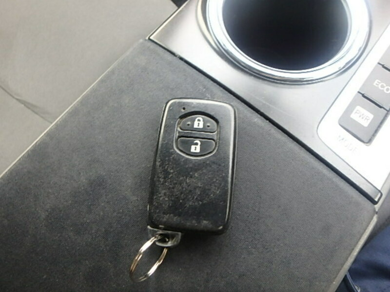 PRIUS ALPHA