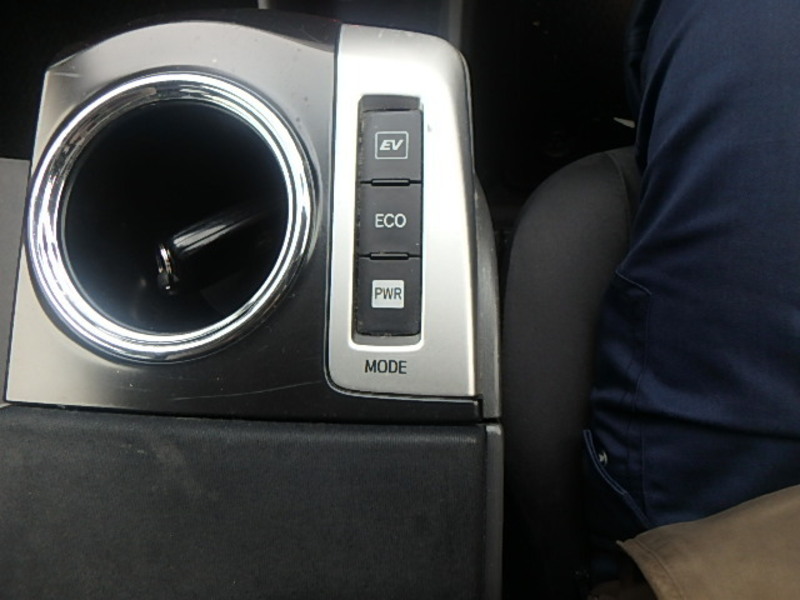 PRIUS ALPHA