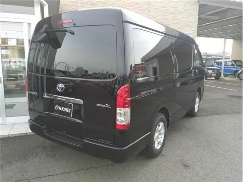 HIACE VAN