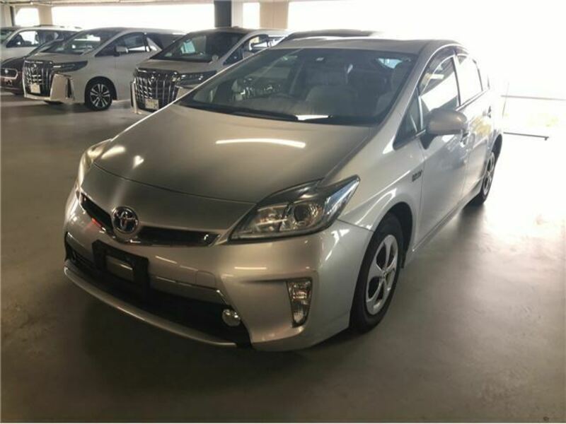 TOYOTA PRIUS PHV