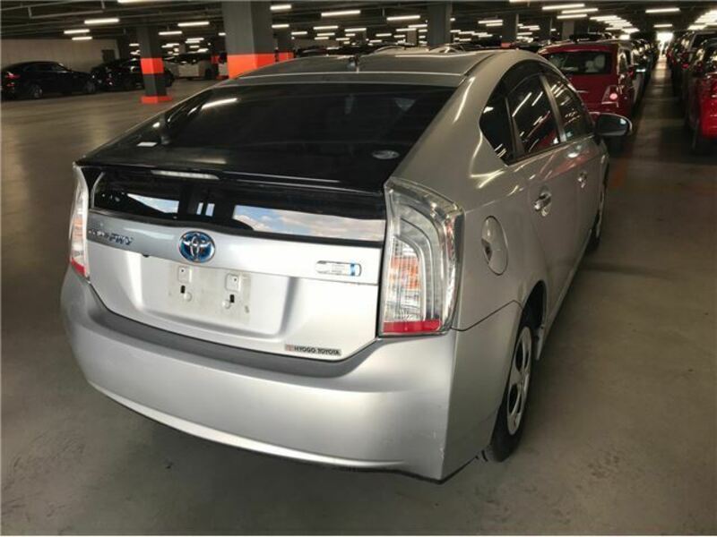 PRIUS PHV