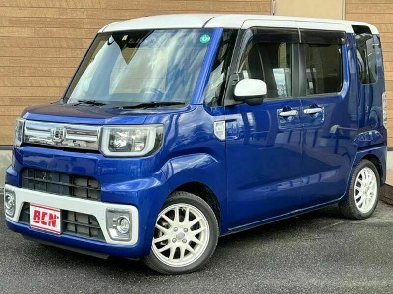 DAIHATSU WAKE