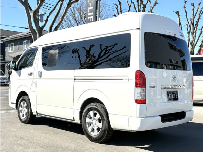 HIACE VAN