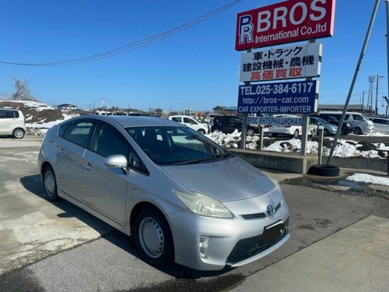 TOYOTA PRIUS