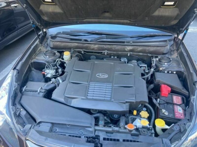 LEGACY OUTBACK-12