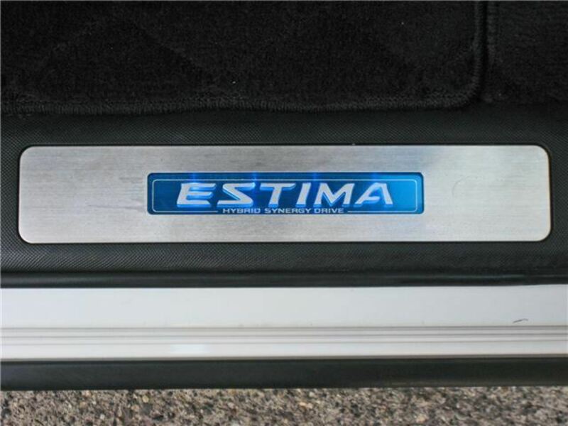 ESTIMA HYBRID