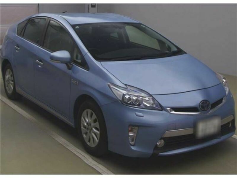 TOYOTA PRIUS PHV