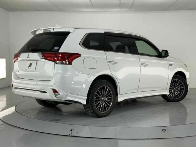 OUTLANDER PHEV