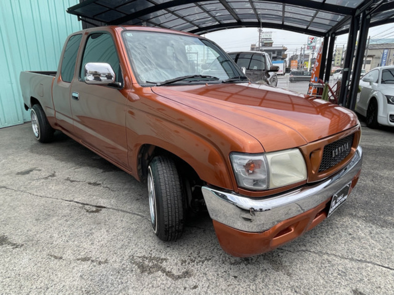 HILUX