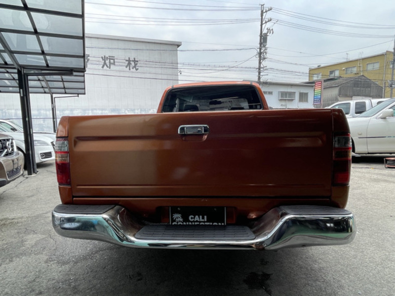 HILUX