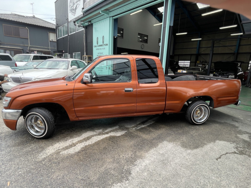 HILUX