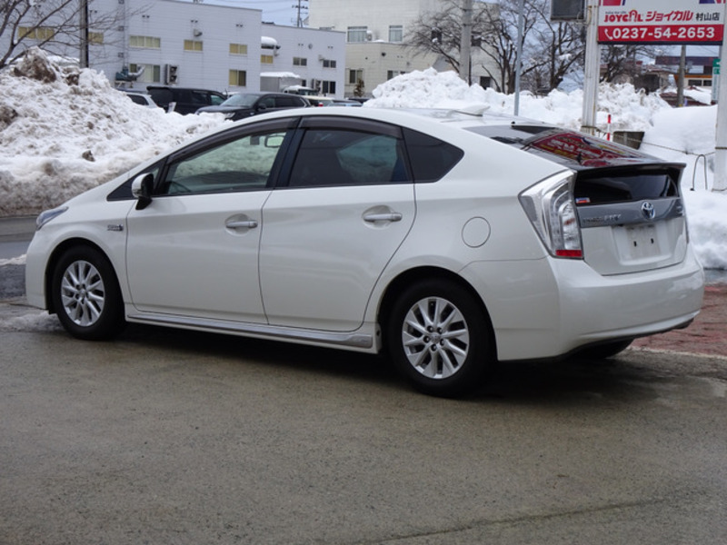 PRIUS PHV