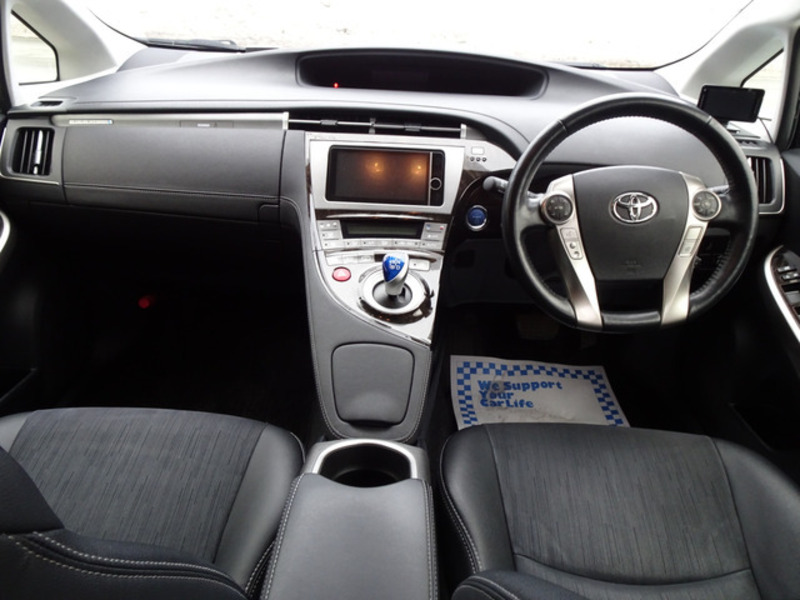 PRIUS PHV