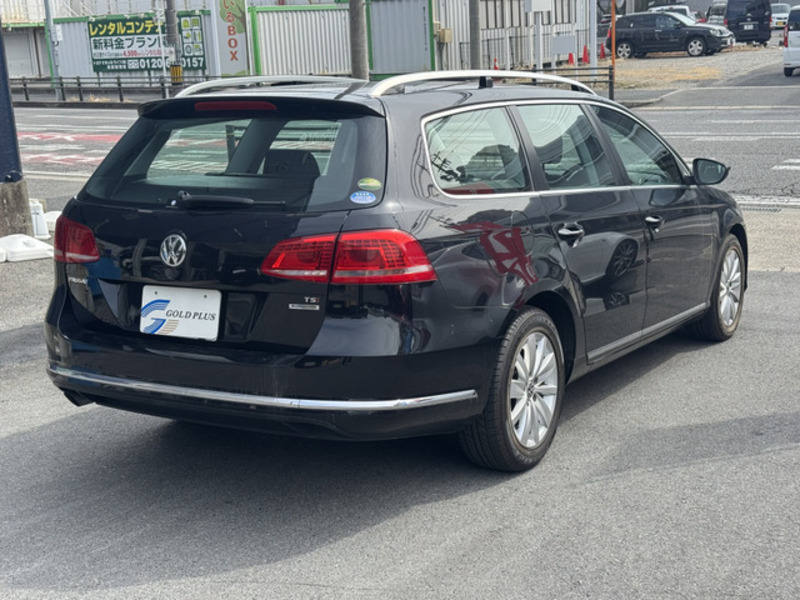 PASSAT VARIANT