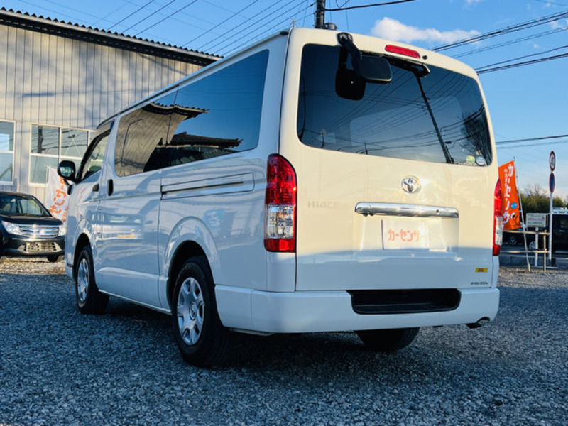 HIACE VAN