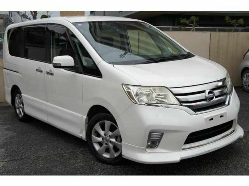 NISSAN SERENA