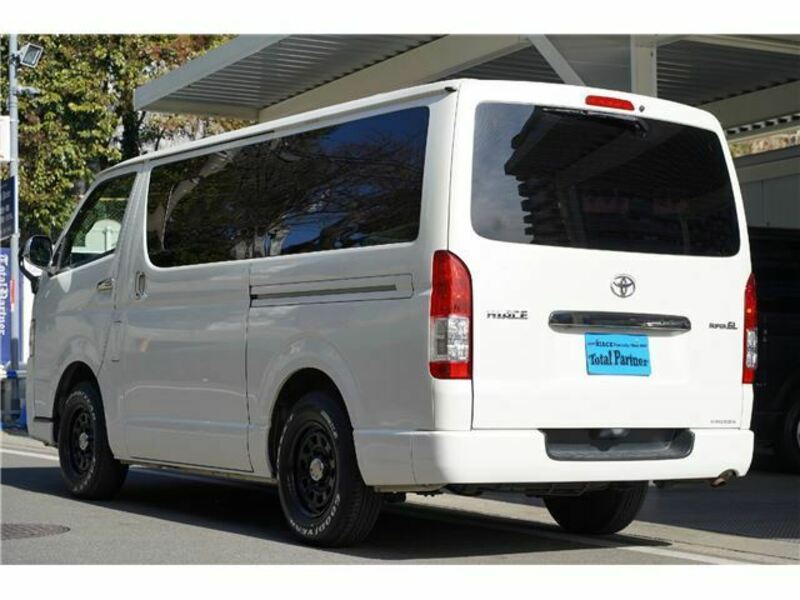 HIACE VAN