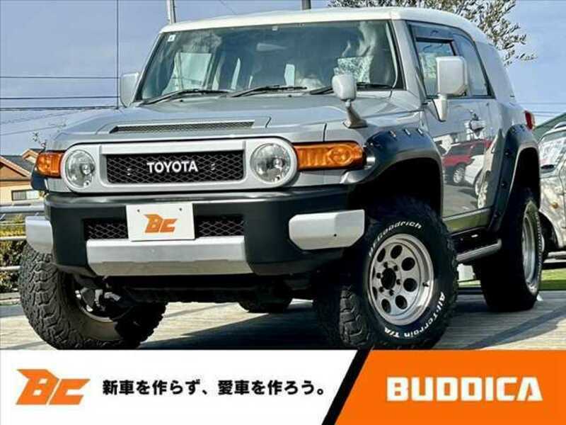 TOYOTA FJ CRUISER