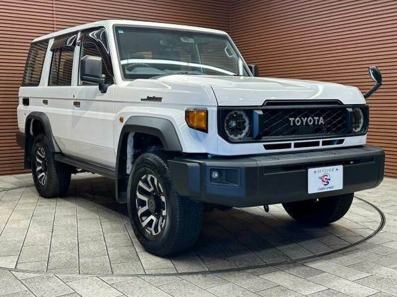 LAND CRUISER