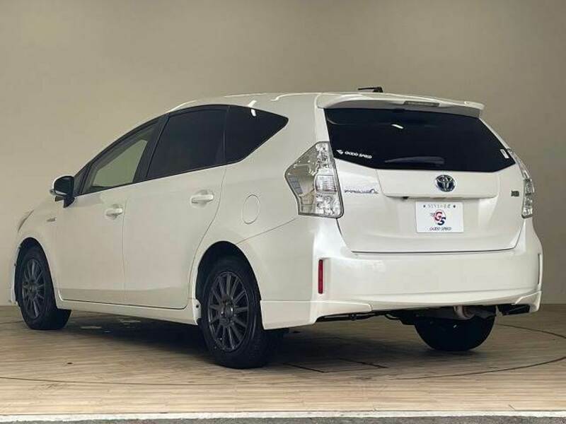 PRIUS ALPHA