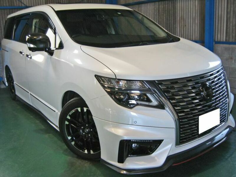 NISSAN ELGRAND