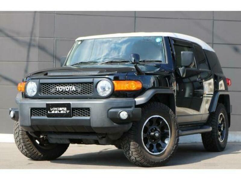 TOYOTA FJ CRUISER