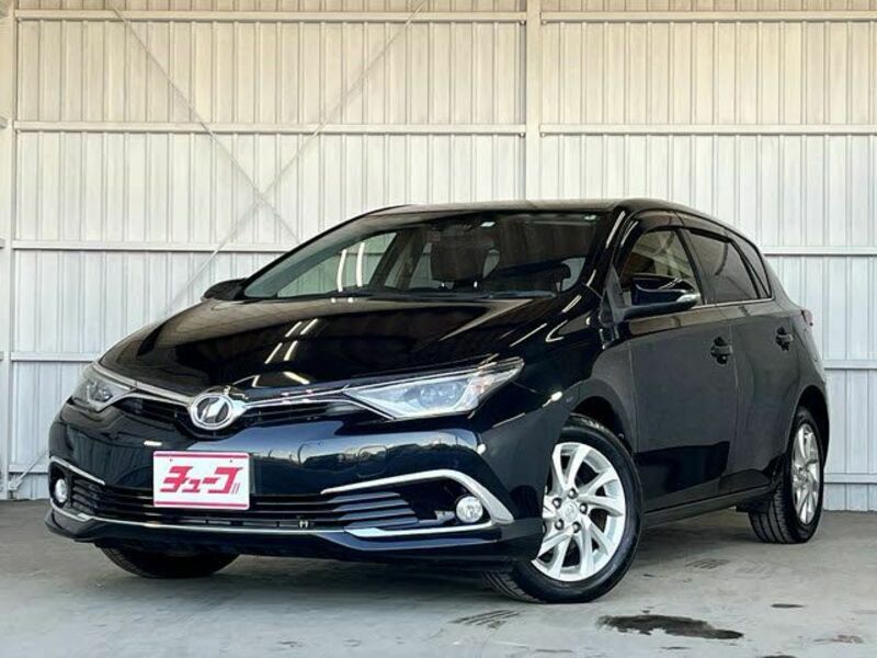 TOYOTA AURIS