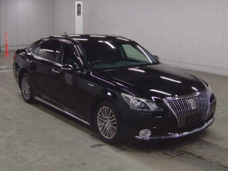 TOYOTA CROWN MAJESTA