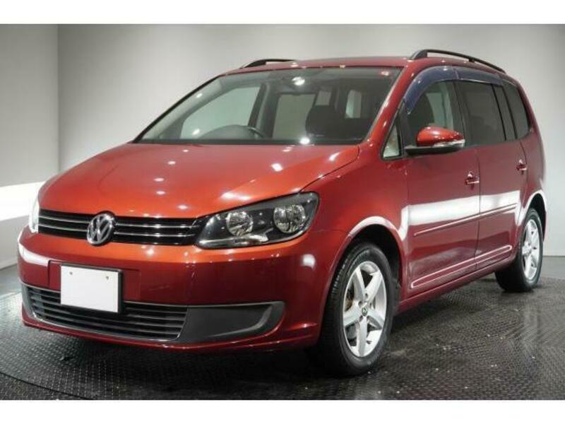 VOLKSWAGEN GOLF TOURAN