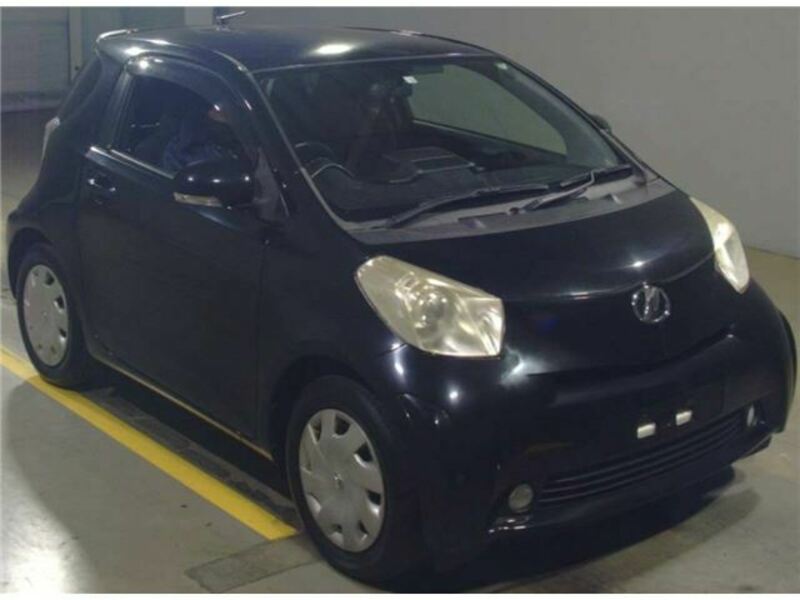 TOYOTA IQ