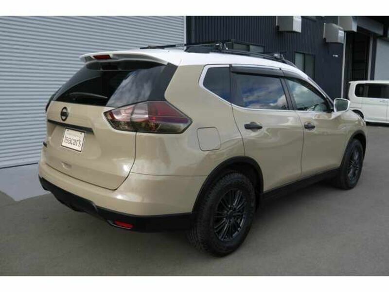 X-TRAIL