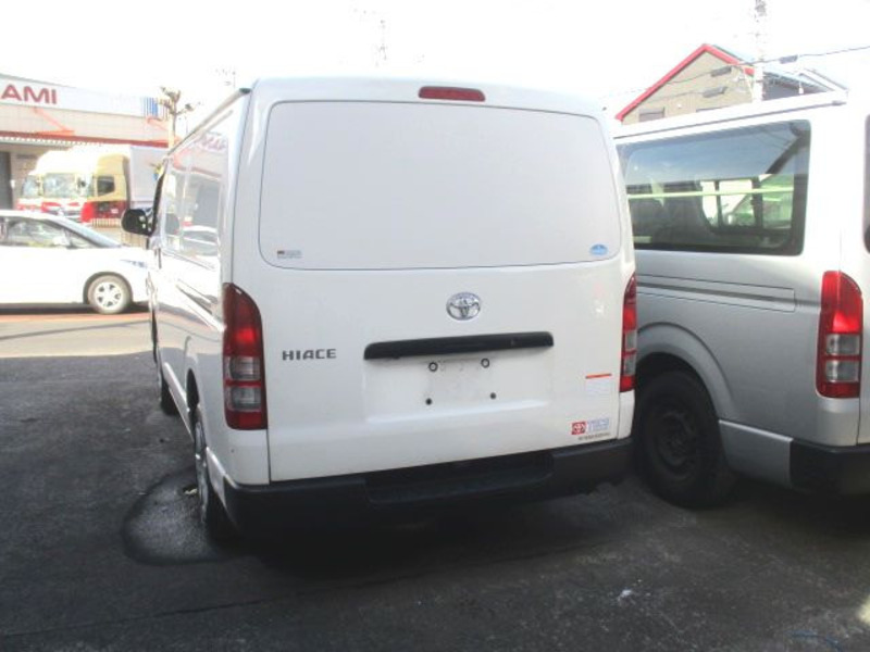 HIACE VAN