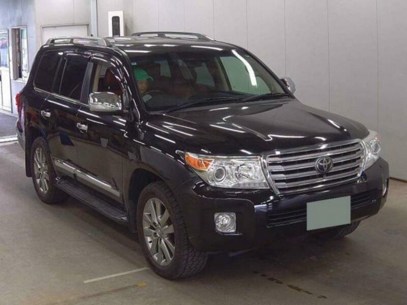 TOYOTA LAND CRUISER