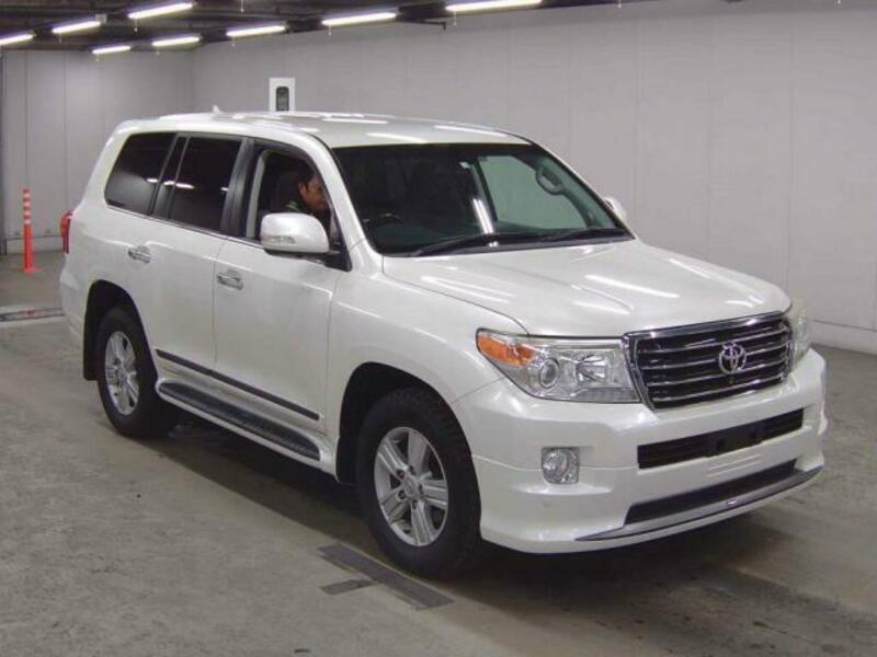 TOYOTA LAND CRUISER