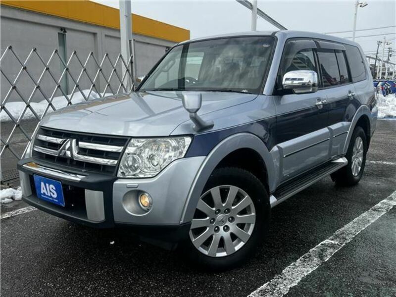 MITSUBISHI PAJERO