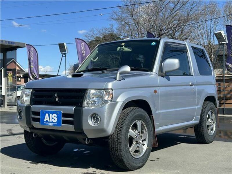 MITSUBISHI PAJERO