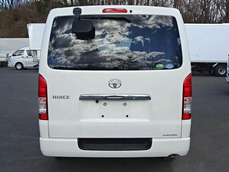 HIACE VAN