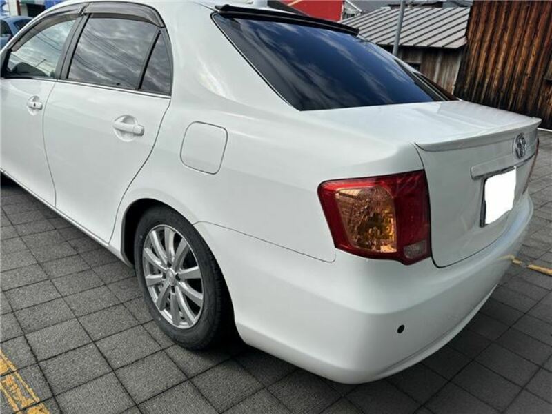 COROLLA AXIO