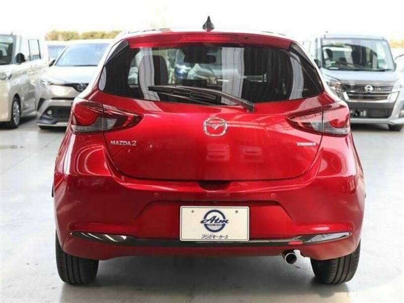 MAZDA2