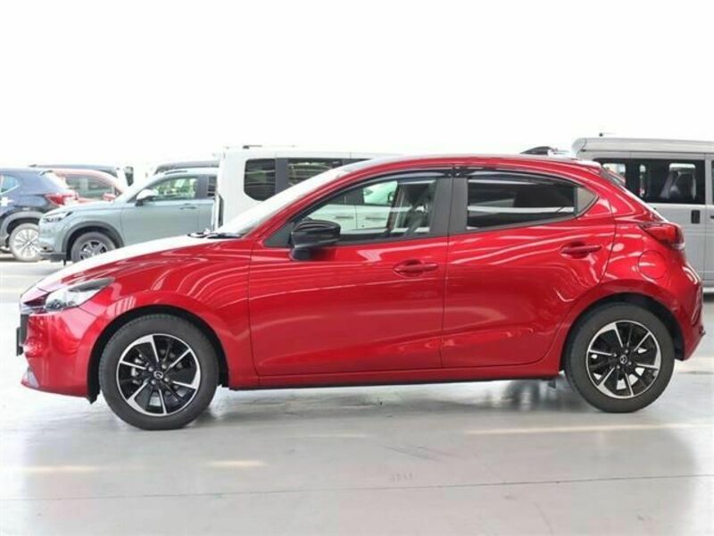 MAZDA2