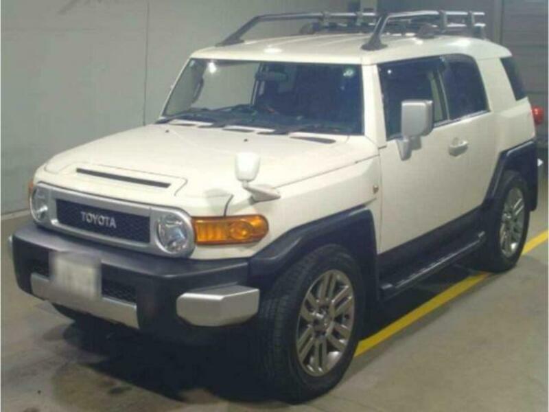 TOYOTA FJ CRUISER