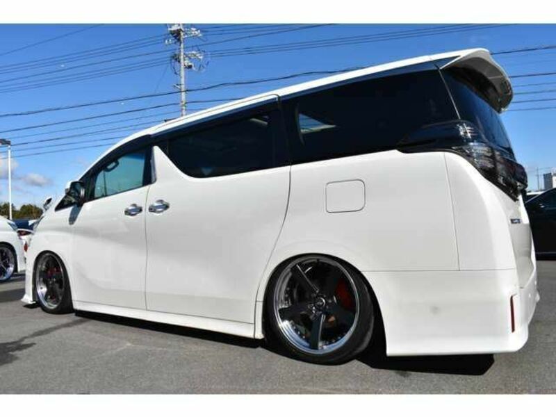 VELLFIRE