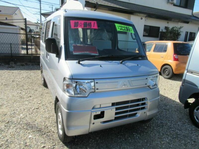 MITSUBISHI MINICAB VAN