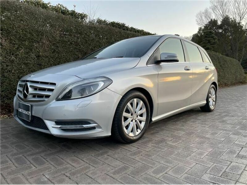 MERCEDES-BENZ B-CLASS